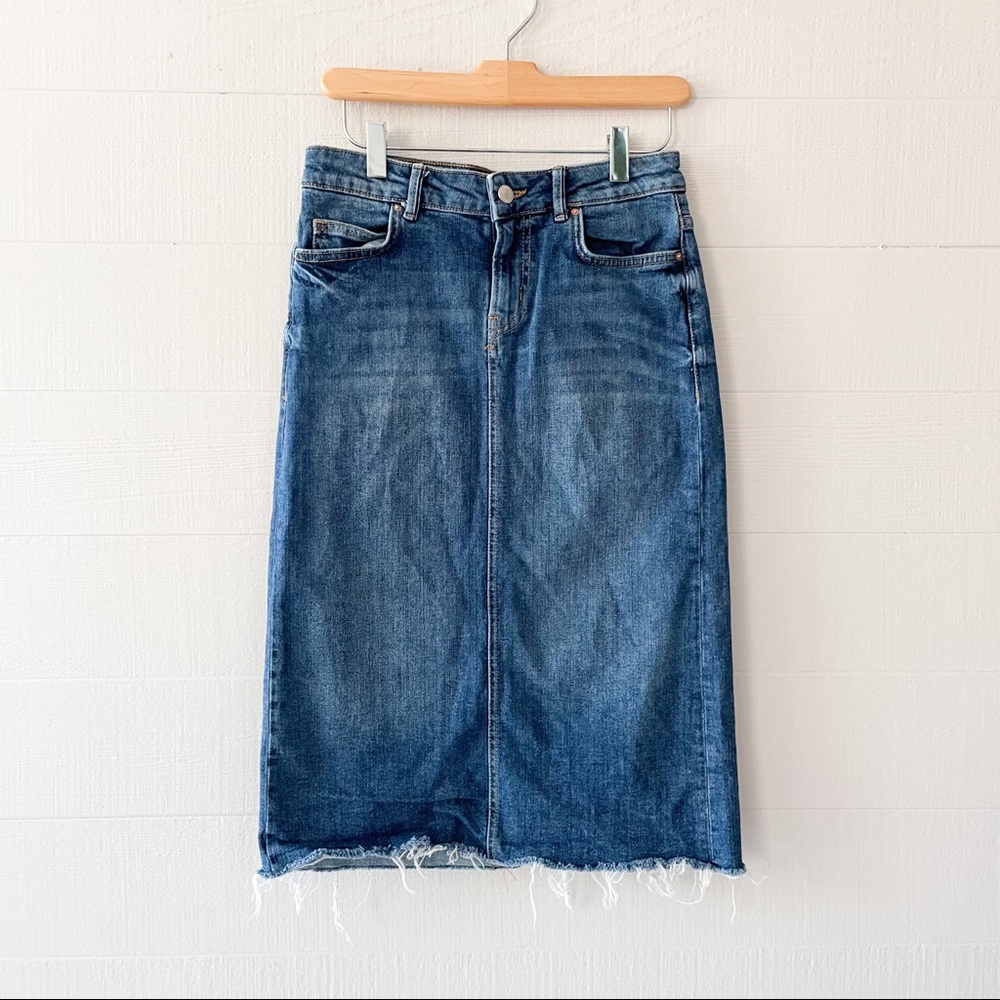 ZARA Distressed MIDI Jean Skirt Size small